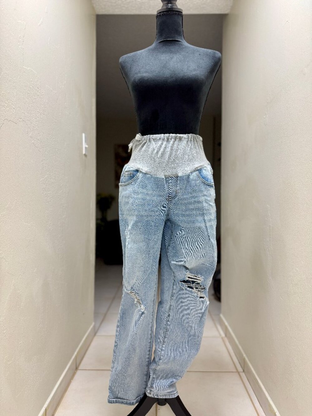 SHEIN Light Wash Distressed Maternity Jeans Women Size 6 Medium Elastic Waist